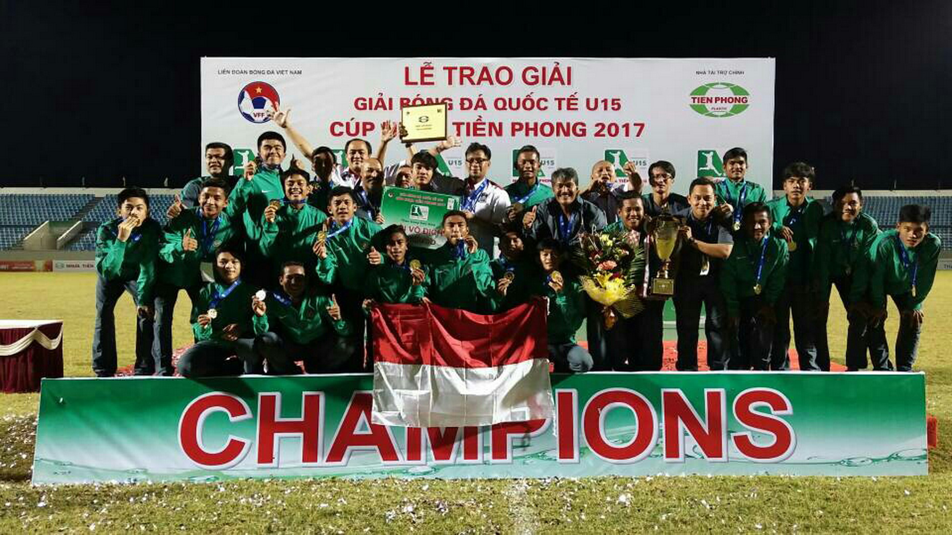 Juara-Tien-Phong-Plastic-Cup-2017